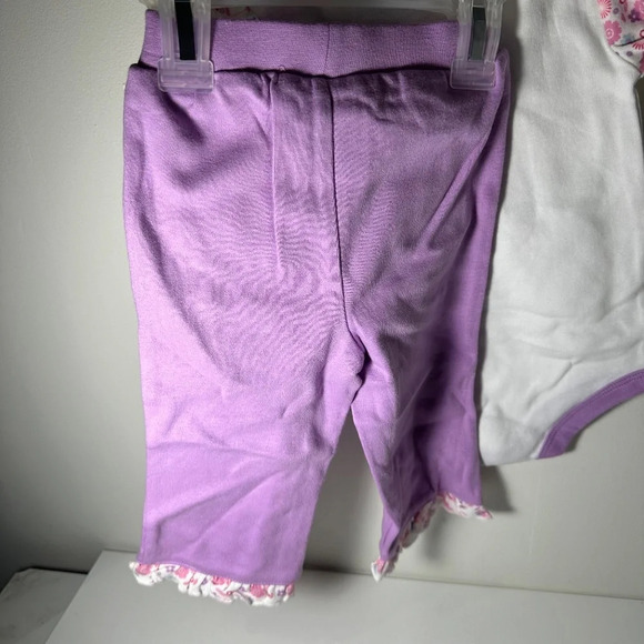 NWOT Disney Marie  simply irresistible 2 piece set - Picture 8 of 9